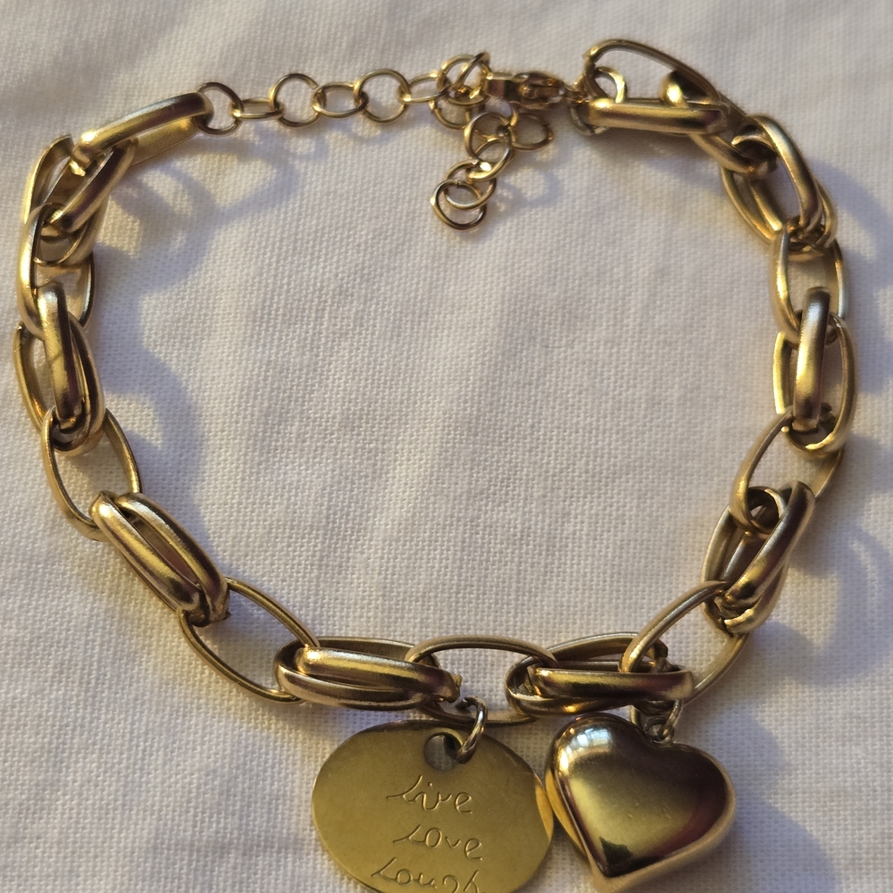 Chic Gold Bracelet with Heart and Disc Charms